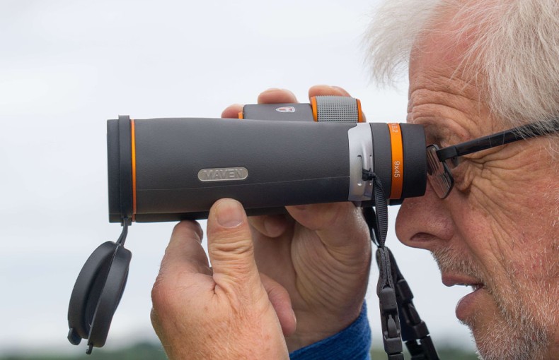 Maven B2 Series 9x45 Binoculars
